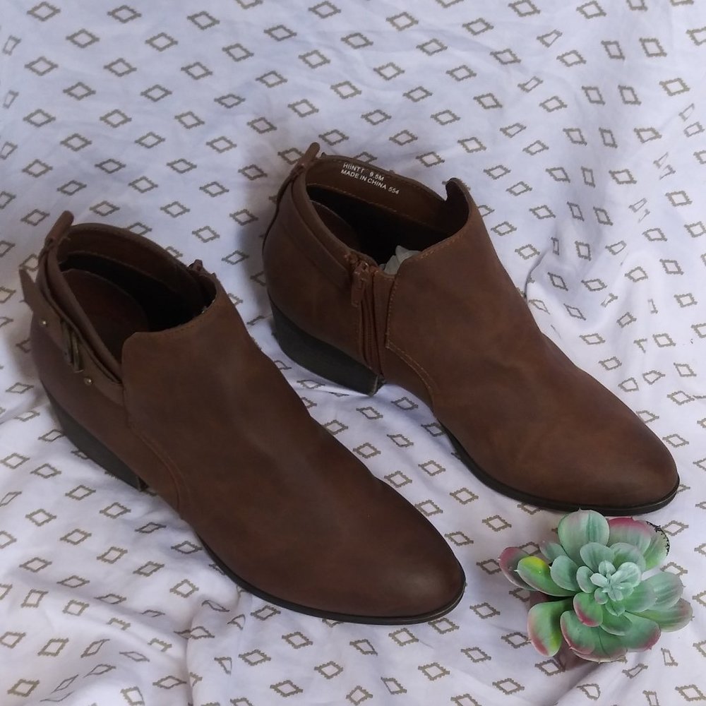 Madden Girl Dark Brown Ankle Boots Size 9